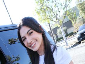 「ショ~太の大冒険」合法童顔男子な僕がマッチング美女とLAで生本番できちゃった!ミーガン(29) サンプル動画サムネイル